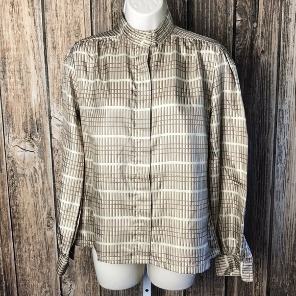 Shapely Vintage Button Up High Neck Blouse Shirt ~ Sz 8 ~ Beige ~ Long Sleeve - Picture 2 of 5